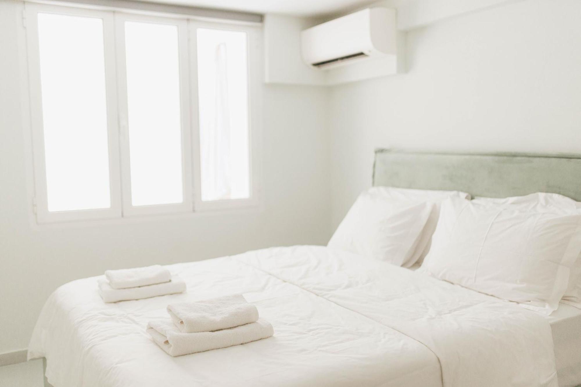 Appartamento Beautiful Underground Nest With Prv Terrace Atene Esterno foto