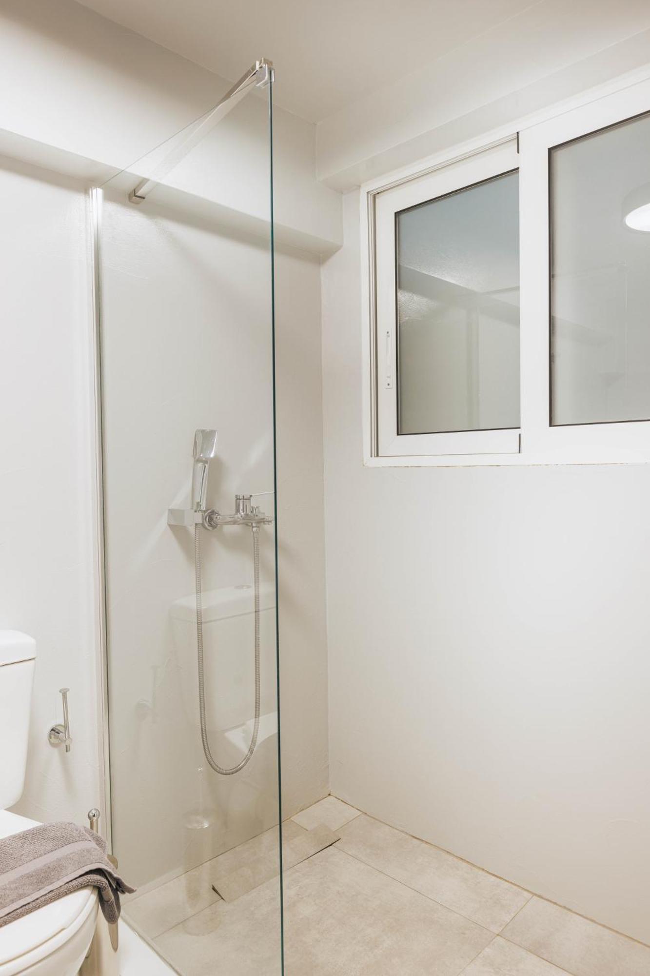 Appartamento Beautiful Underground Nest With Prv Terrace Atene Esterno foto
